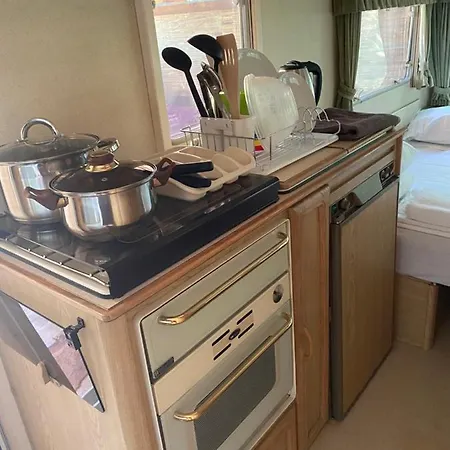 Forest Beach Caravan אתר קמפינג *