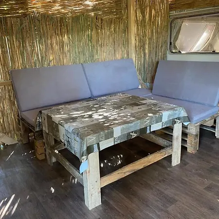 Forest Beach Caravan * צ'רנומורץ